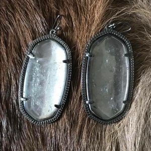 Black/greyKendra Scott’s